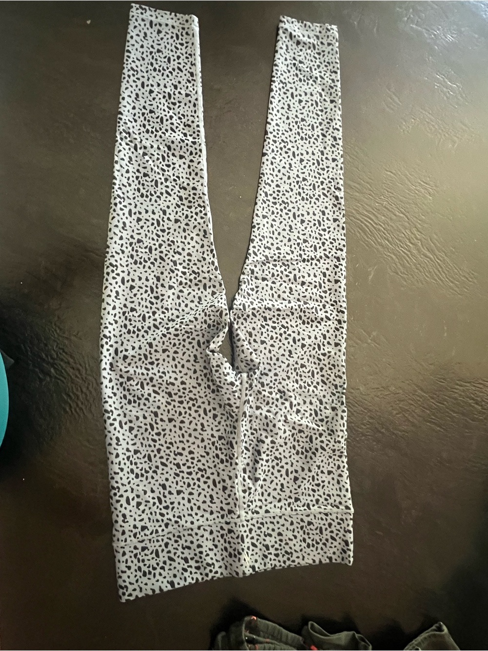 All Access NYC blue and black tessoro Print Leggings Set - Picture 7 of 9